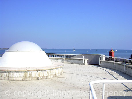 Das Panorama auf das Meer von Lignano Sabbiadoro foto